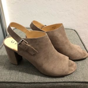 Taupe suede sling back open toe booties
